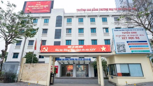 Cao đẳng thương mại du lịch Hà Nội