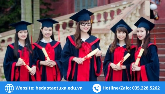 Những người phù hợp để học nâng bằng đại học từ xa