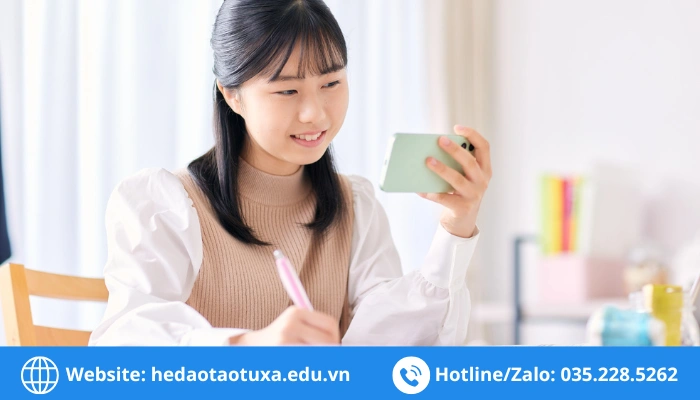 Học đại học từ xa có cần đến trường không?