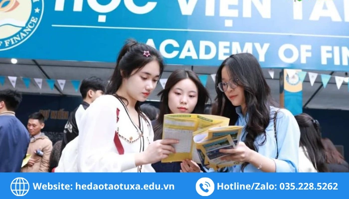 Liên thông đại học từ xa cho người đi làm